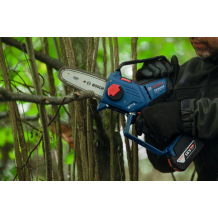 Bosch PRO GKE 18V-15 Akumuliatorinis šakų genėtuvas 18V