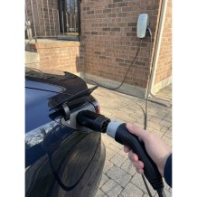 Tesla adapteris iš type 2 į amerikietišką Tesla jungtį