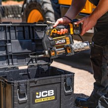 JCB-18PGG-VS Akumuliatorinis tepalo švirkštas 18V, 700bar
