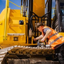 JCB-18PGG-VS Akumuliatorinis tepalo švirkštas 18V, 700bar